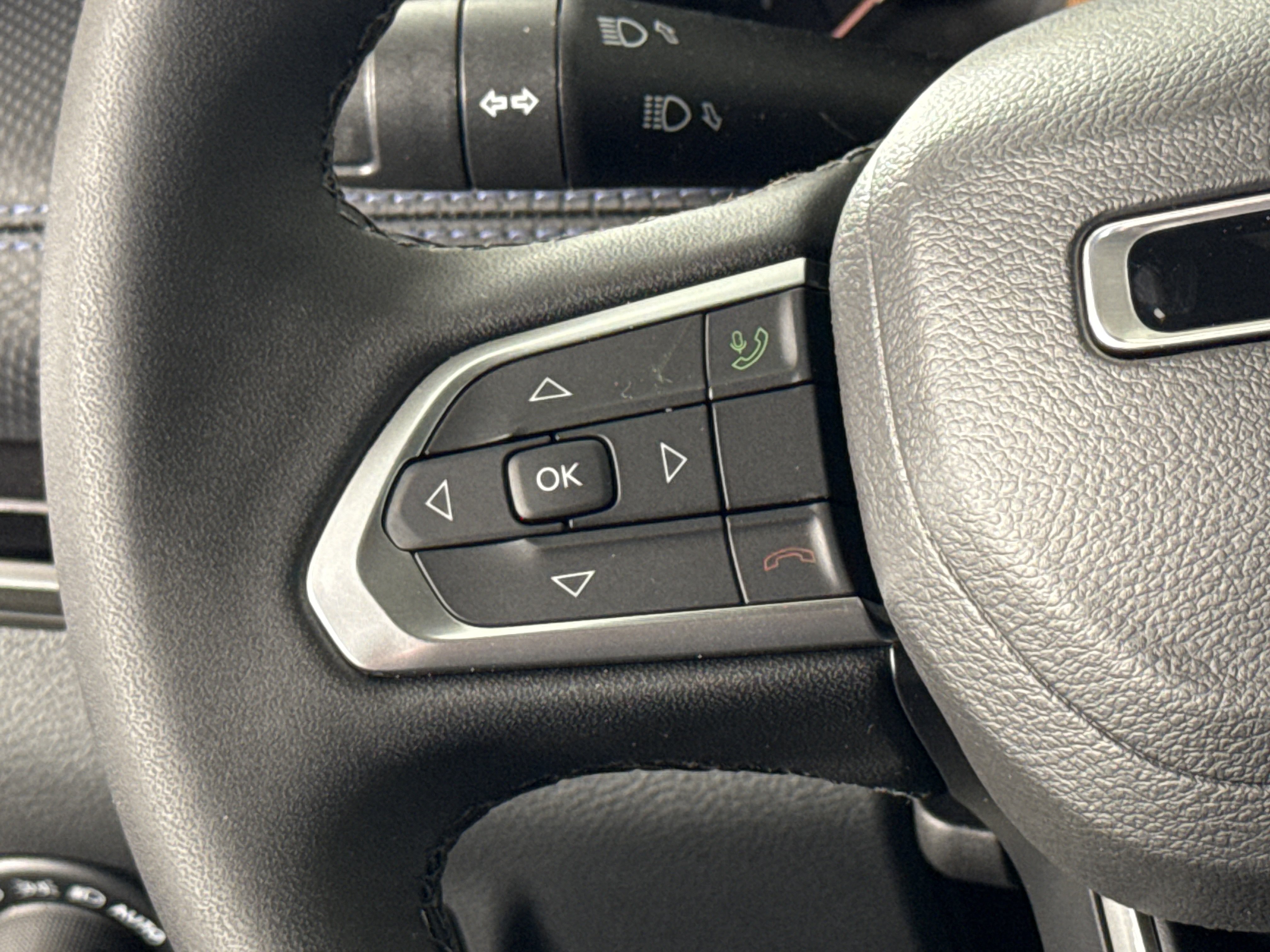 New 2026 Jeep Compass Latitude AWD/4WD image 17