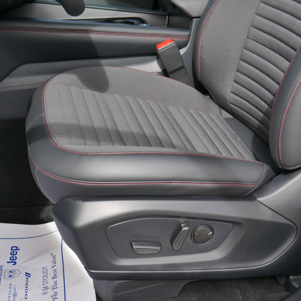 New 2026 Ford Explorer ST-Line image 30