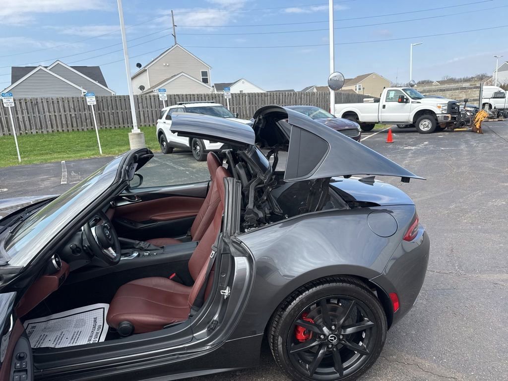 Used 2019 MAZDA MX-5 Miata RF Grand Touring RWD image 18