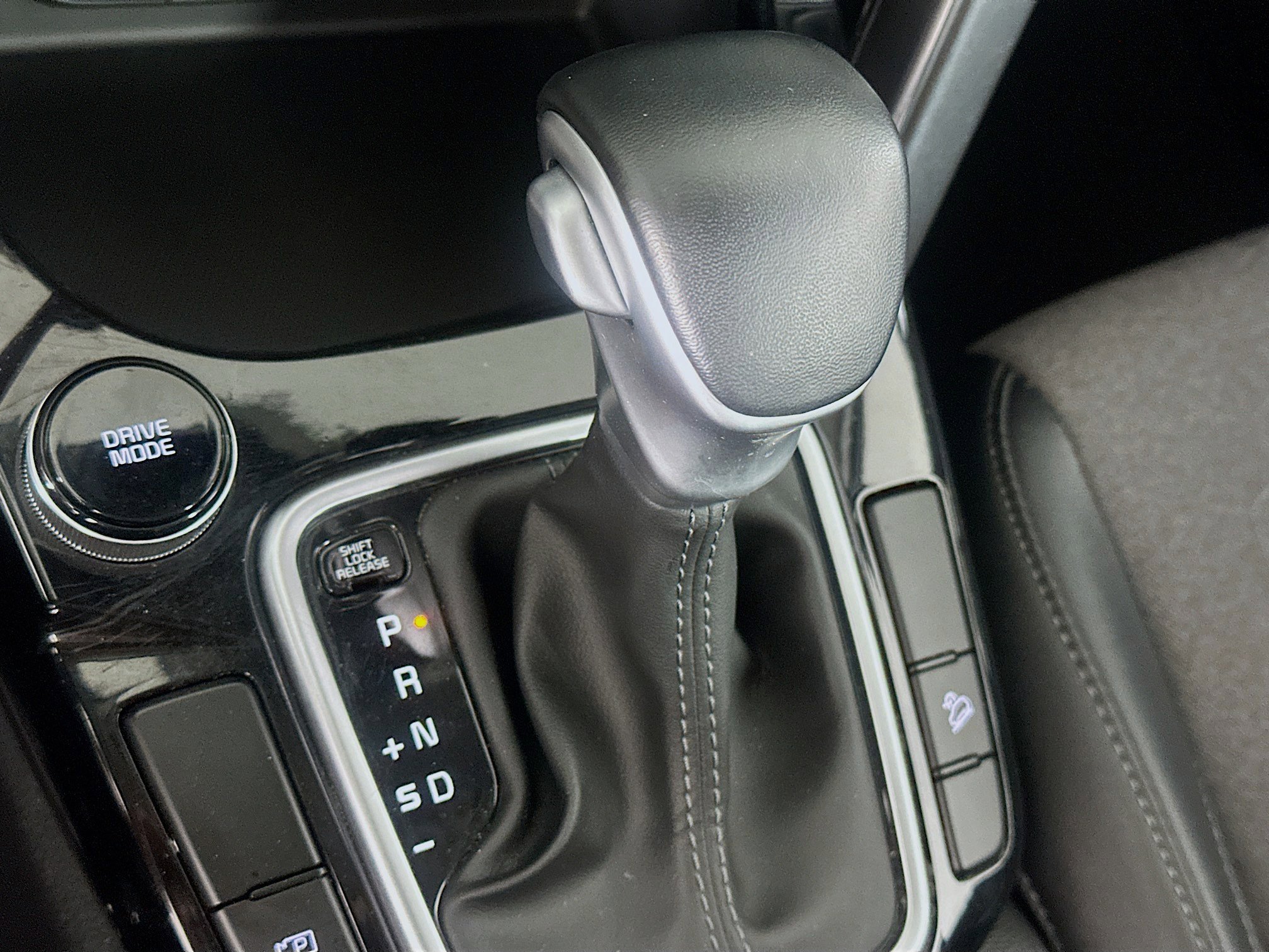 Used 2025 Kia Seltos S FWD image 25