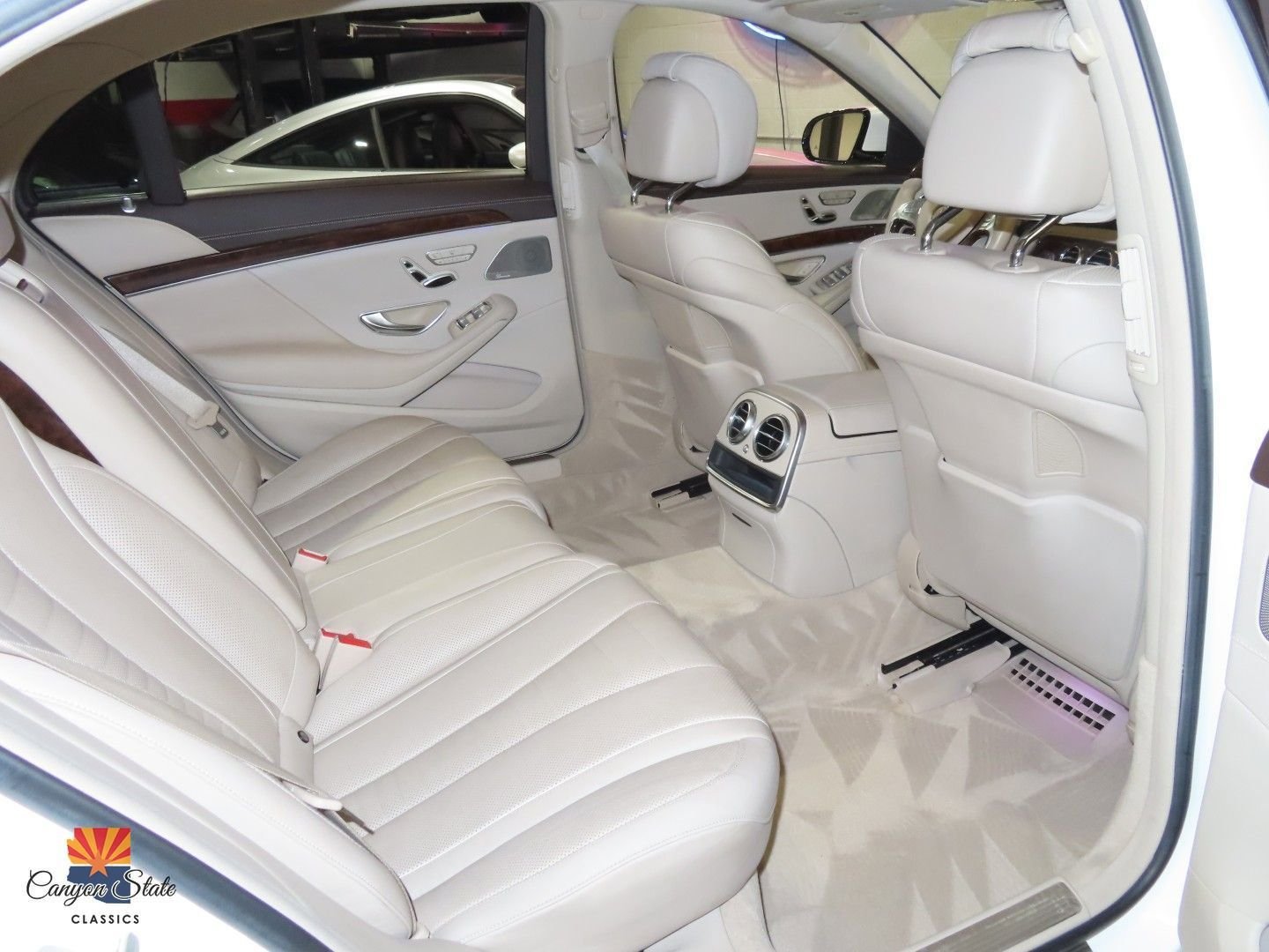 Used 2014 Mercedes-Benz S 550 Sedan w/ Sport Package w/ Sport Package image 5