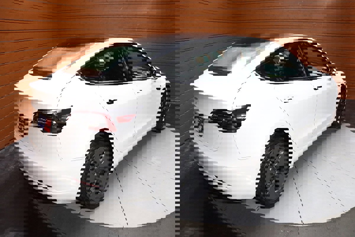 Used 2023 Tesla Model 3 Standard Range image 20