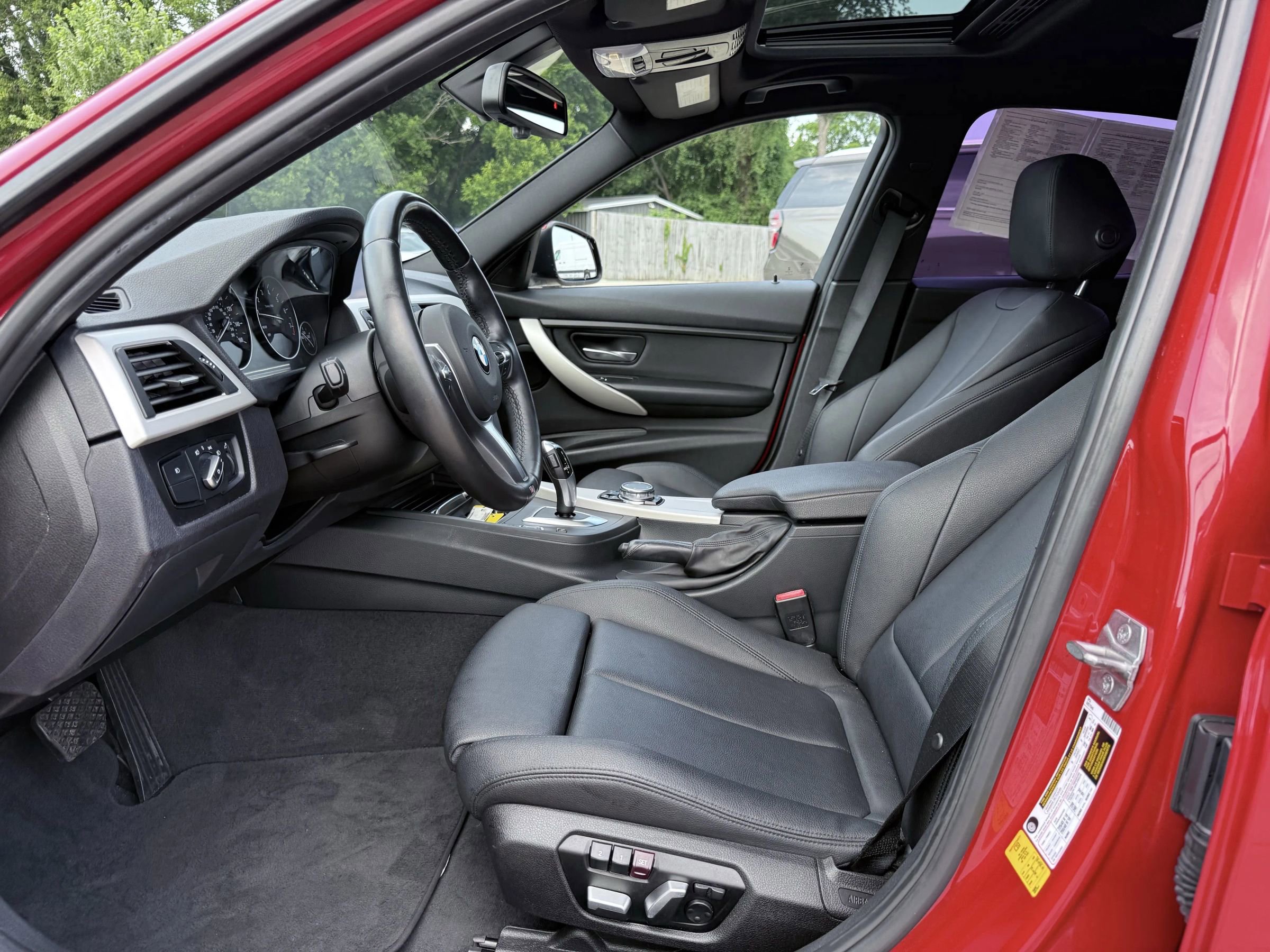 Used 2017 BMW 320i Sedan image 27