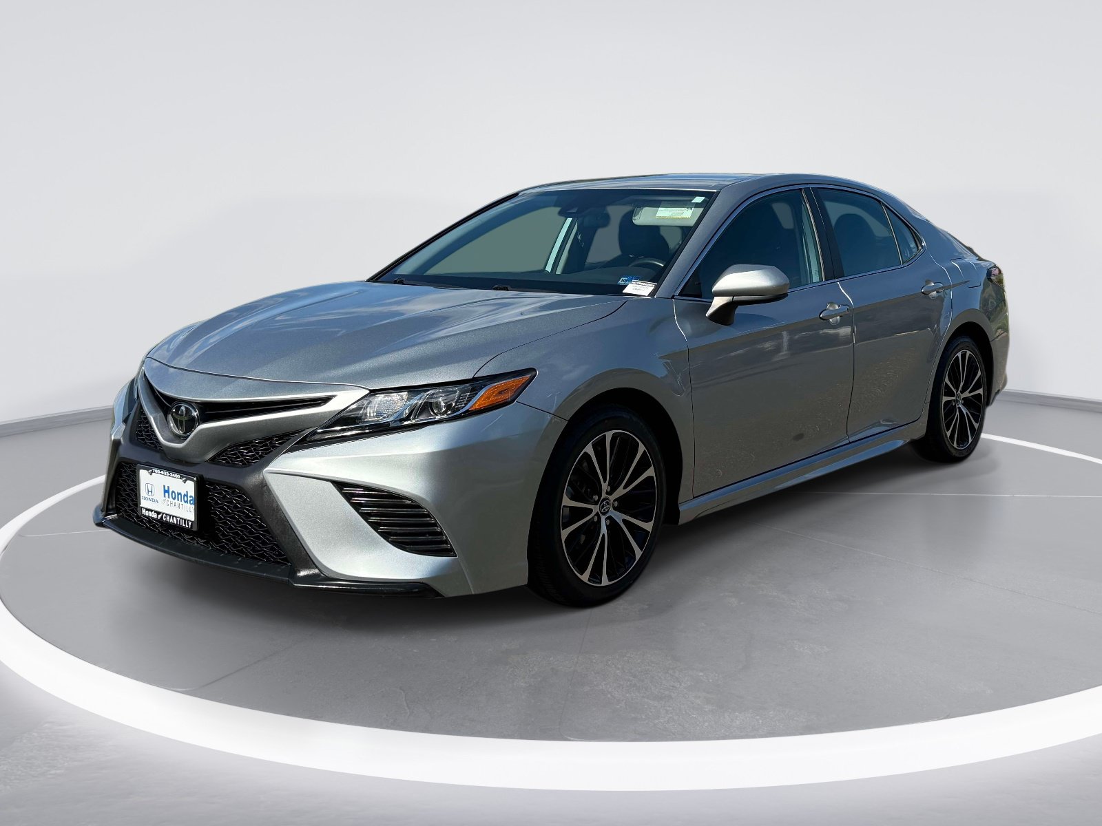 Used 2020 Toyota Camry SE FWD image 5