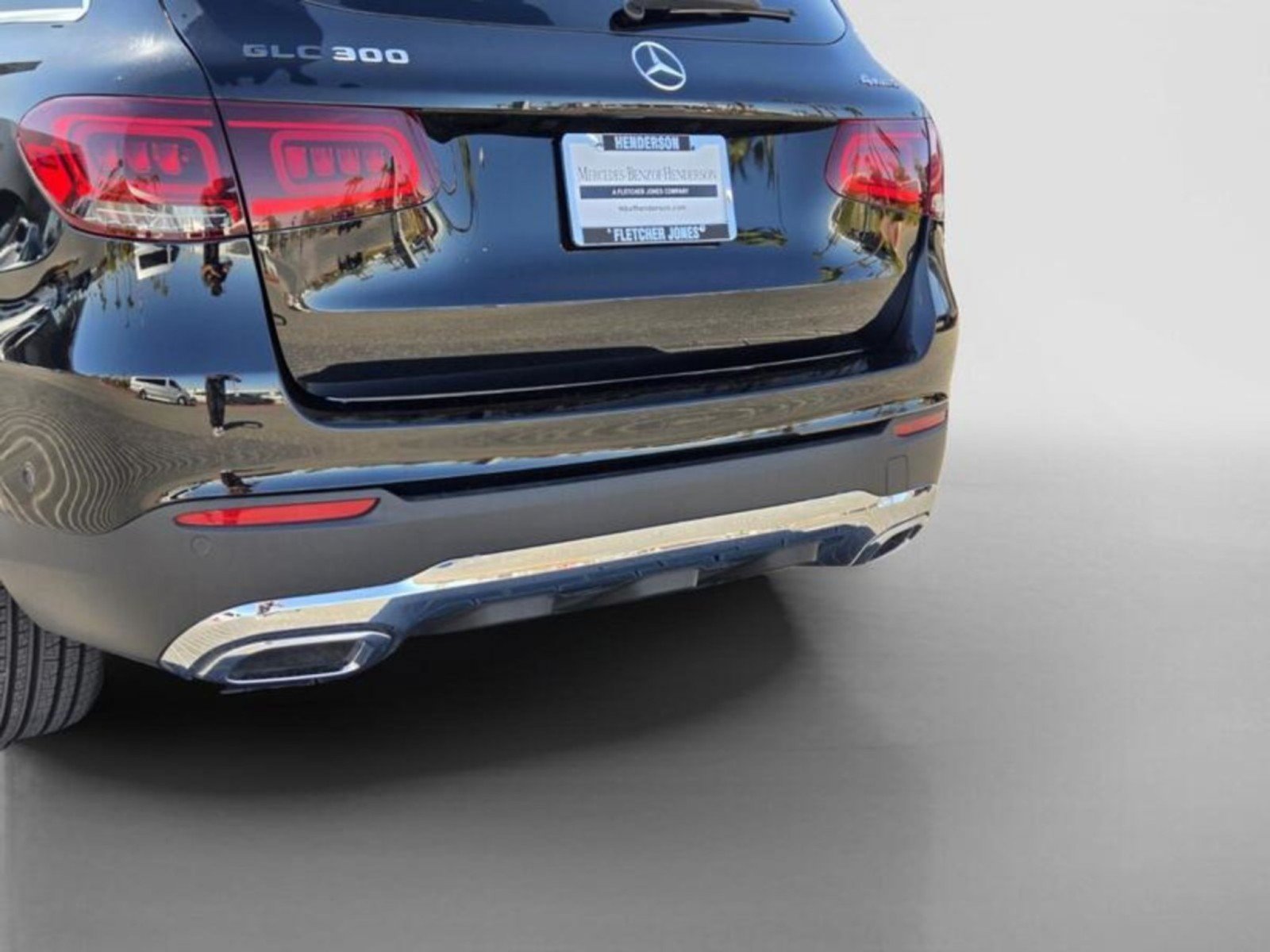 Used 2021 Mercedes-Benz GLC 300 4MATIC image 4