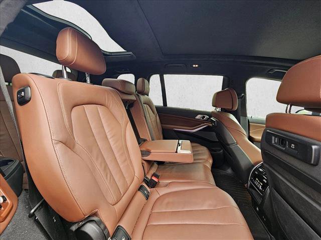 Used 2021 BMW X7 xDrive40i w/ M Sport Package image 14