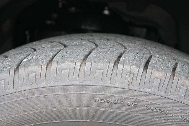 Used 2024 Ford Expedition Limited image 28