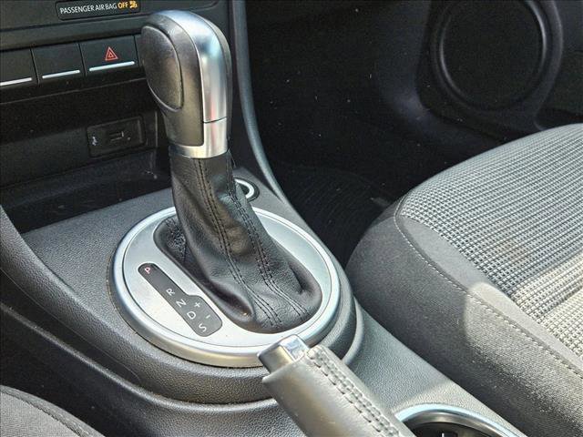 Used 2017 Volkswagen Beetle 1.8T S FWD image 14