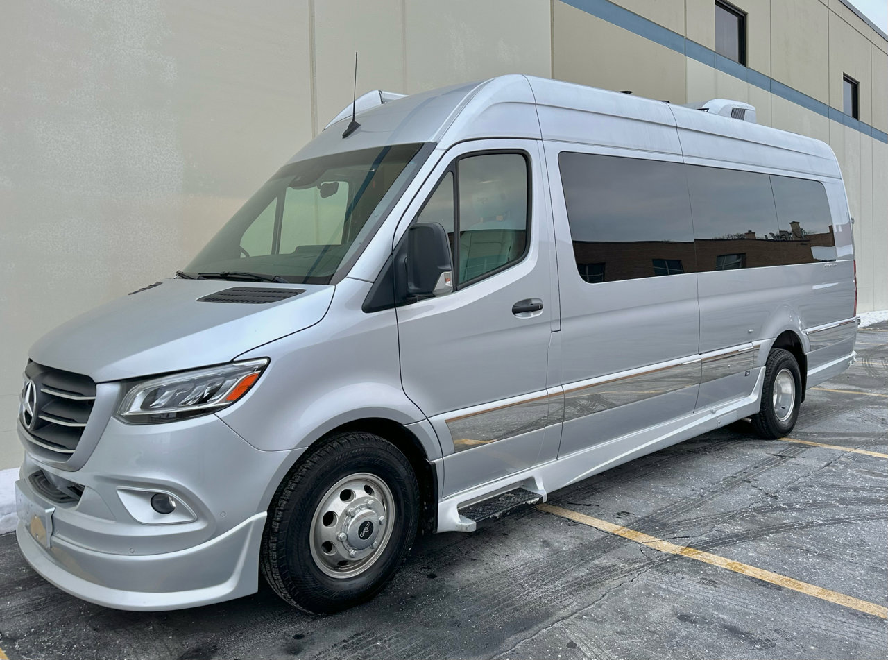 Used 2024 Mercedes-Benz Sprinter 3500 image 10