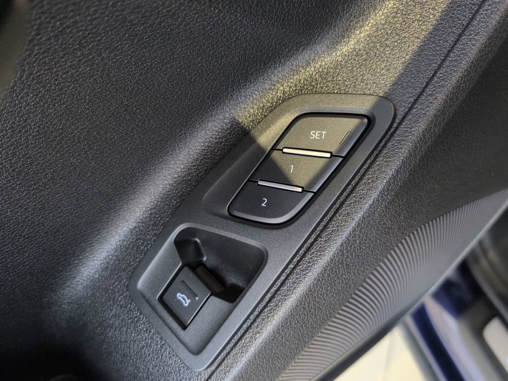 Used 2024 Audi Q3 2.0T Premium Plus w/ Premium Plus Package image 12