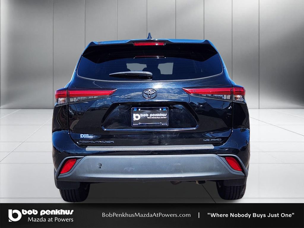 Used 2021 Toyota Highlander LE AWD/4WD image 26