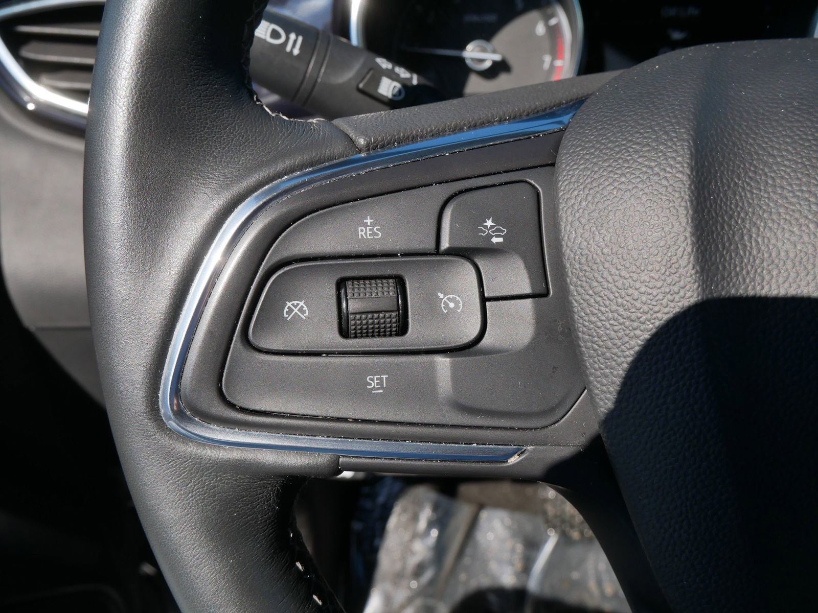 Used 2023 Buick Encore GX Preferred w/ Cold Weather Comfort Package image 28