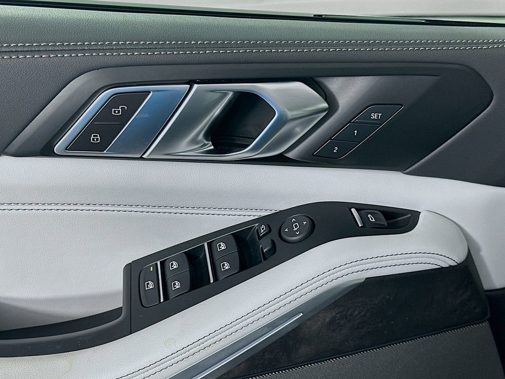 Certified 2024 BMW X5 xDrive40i w/ M Sport Package image 18