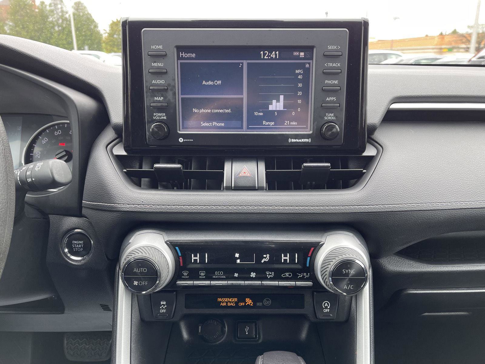 Used 2021 Toyota RAV4 XLE AWD/4WD image 9