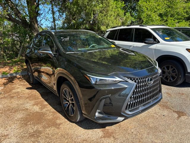 Used 2025 Lexus NX 250 FWD w/ Accessory Package (Z1) image 2