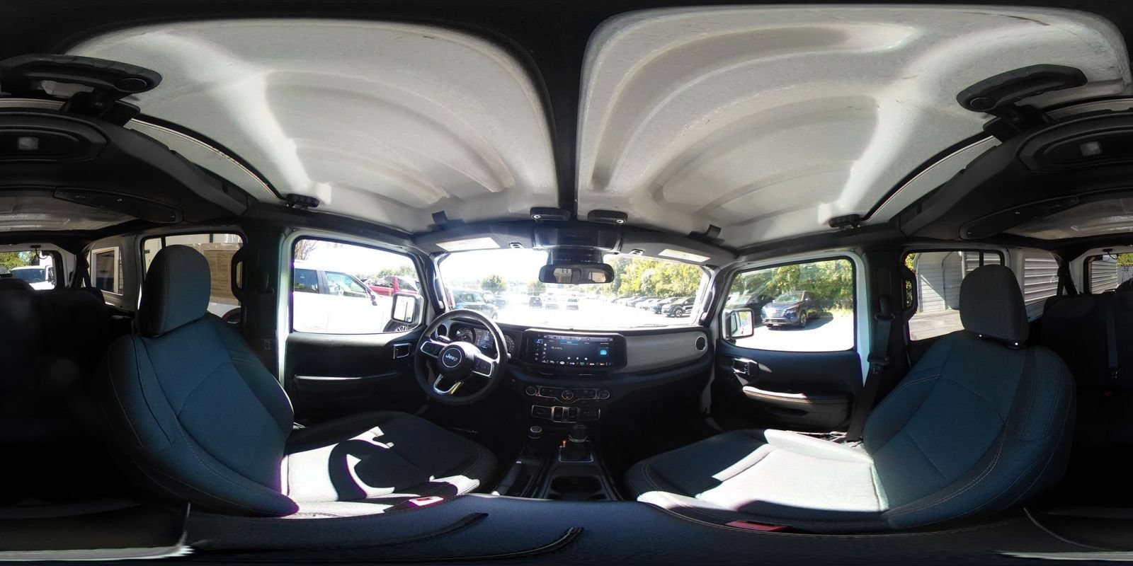 Used 2025 Jeep Wrangler Unlimited Sahara AWD/4WD image 38