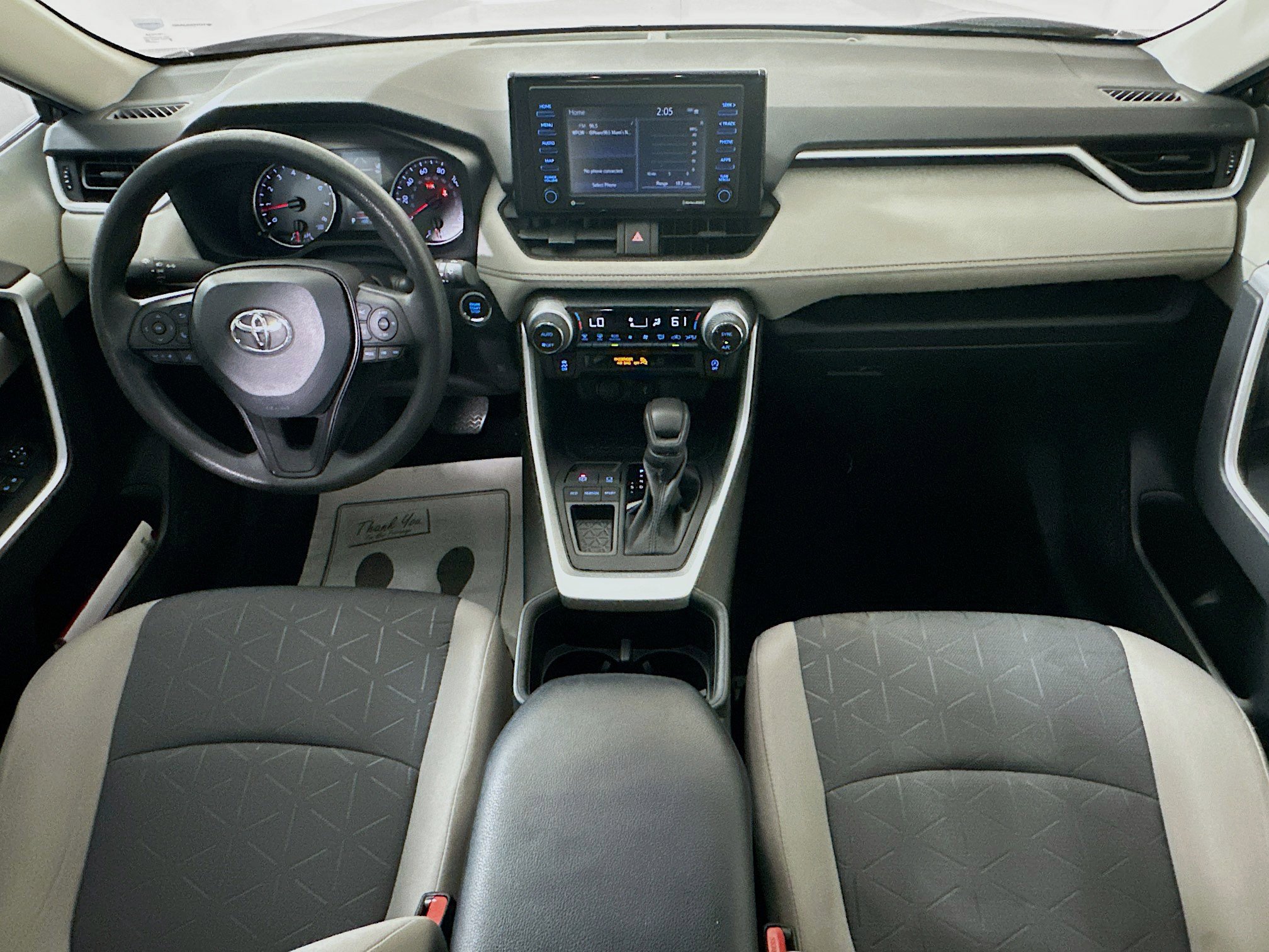 Used 2022 Toyota RAV4 XLE image 27