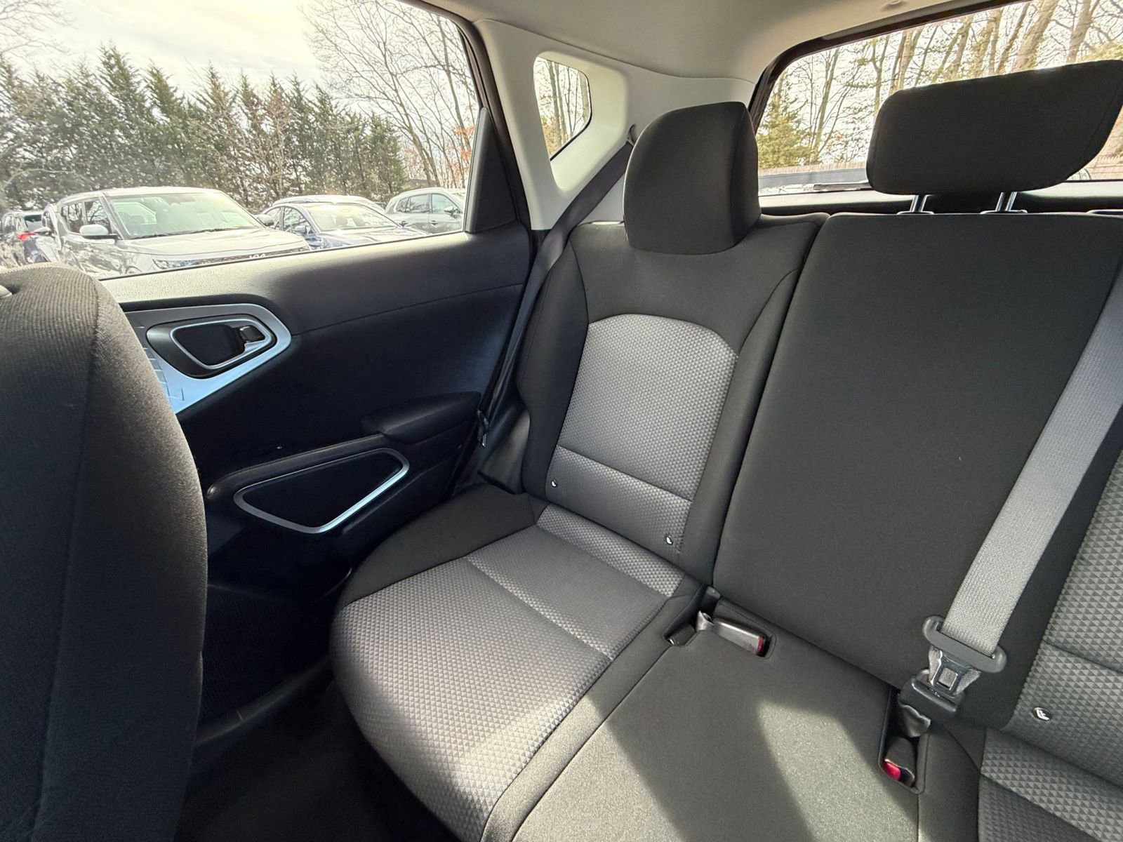 Used 2025 Kia Soul LX w/ LX Technology Package FWD image 37