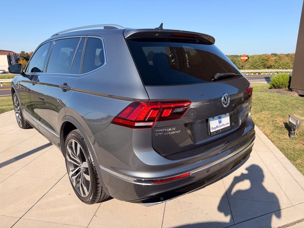 Used 2020 Volkswagen Tiguan SEL Premium R-Line w/ 3rd Row Seat Package AWD/4WD image 7