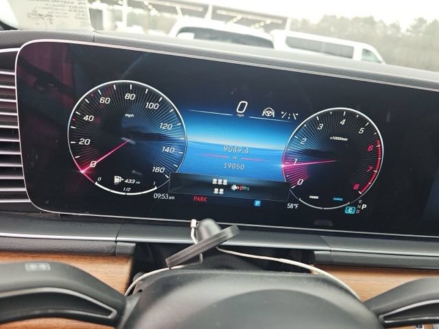 Used 2025 Mercedes-Benz GLS 450 4MATIC image 11