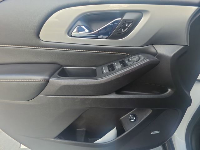 Used 2021 Chevrolet Traverse RS image 22