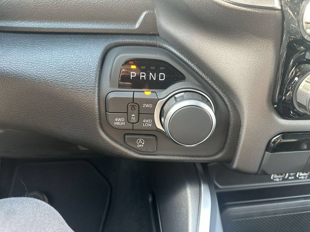 New 2026 RAM 1500 Express AWD/4WD image 26