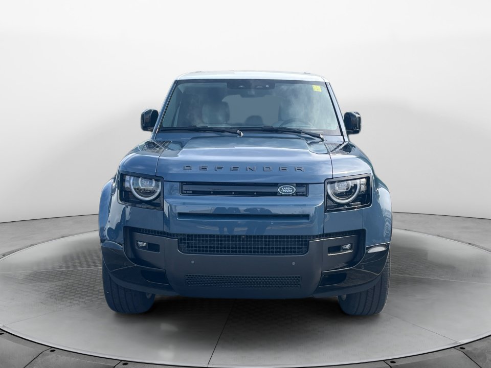 New 2026 Land Rover Defender 110 X-Dynamic SE AWD/4WD image 2