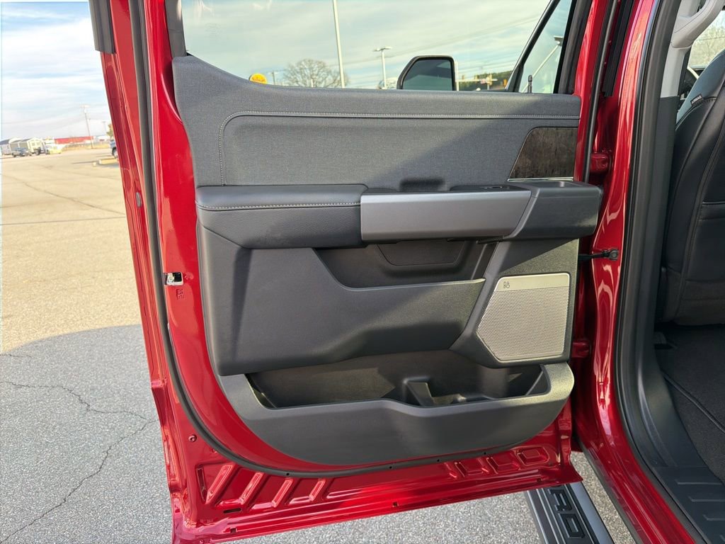 New 2026 Ford F250 Lariat w/ Black Appearance Package image 16