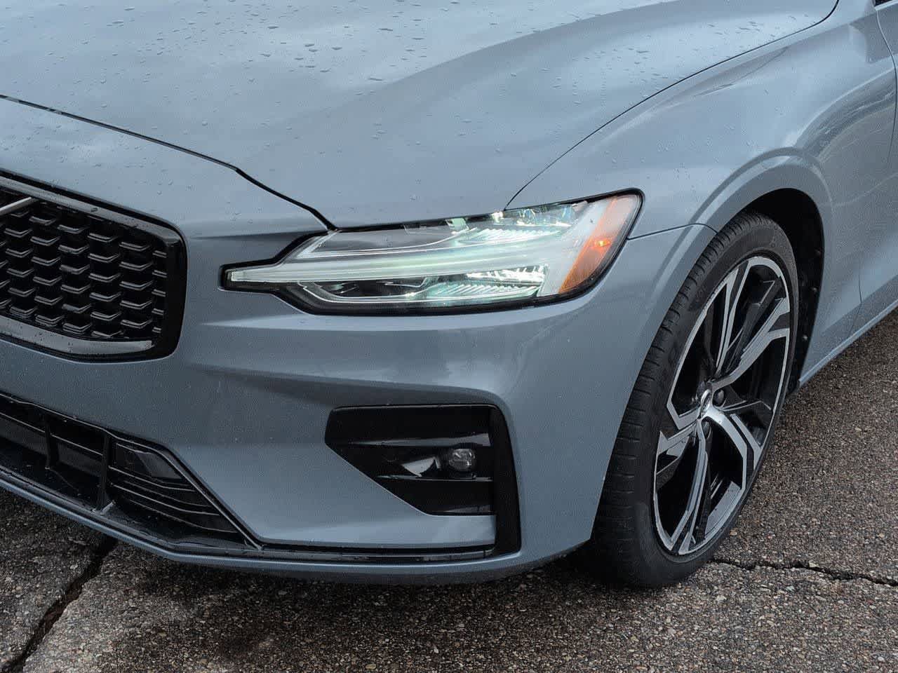 Used 2024 Volvo S60 B5 Core AWD/4WD image 10