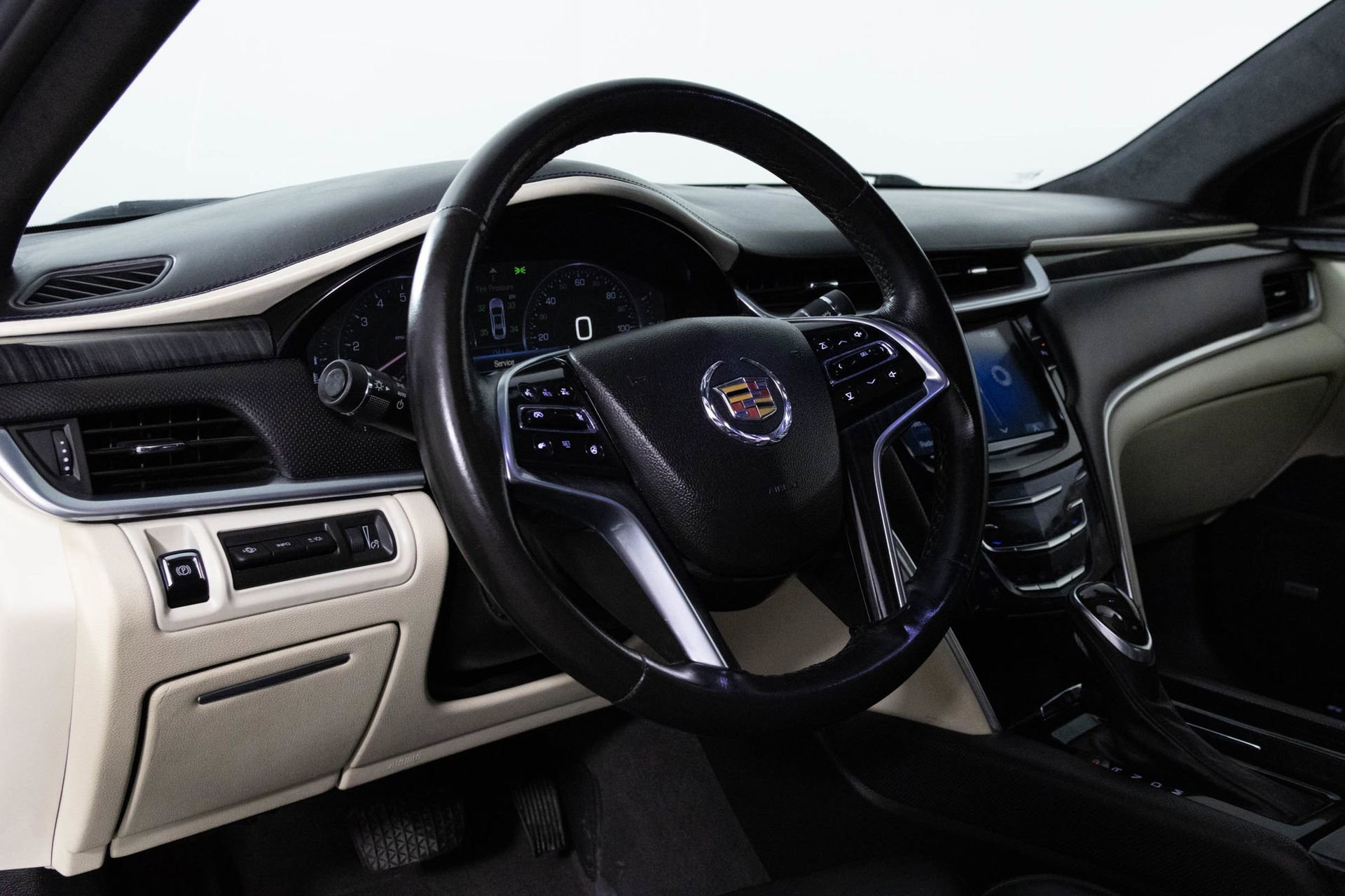 Used 2014 Cadillac XTS Platinum image 5