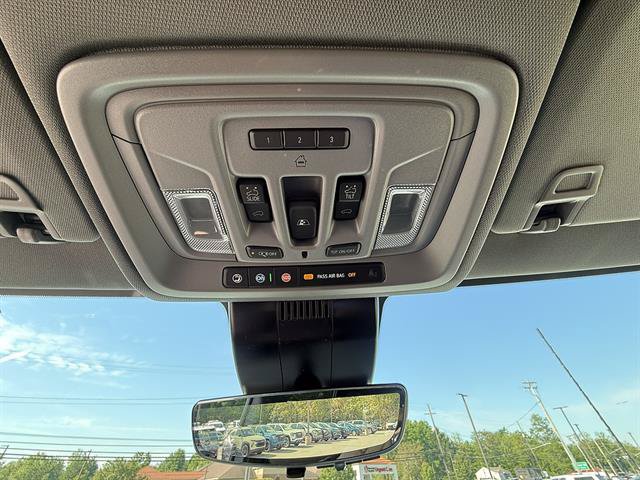 New 2026 GMC Sierra 3500 Denali w/ Denali Reserve Package AWD/4WD image 17