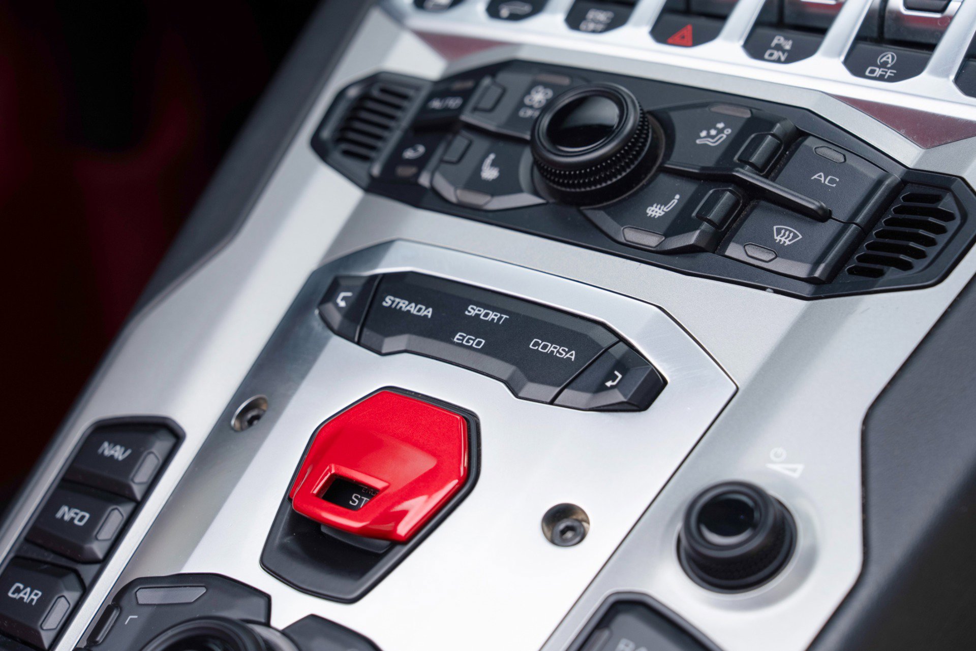 Used 2018 Lamborghini Aventador S AWD/4WD image 63