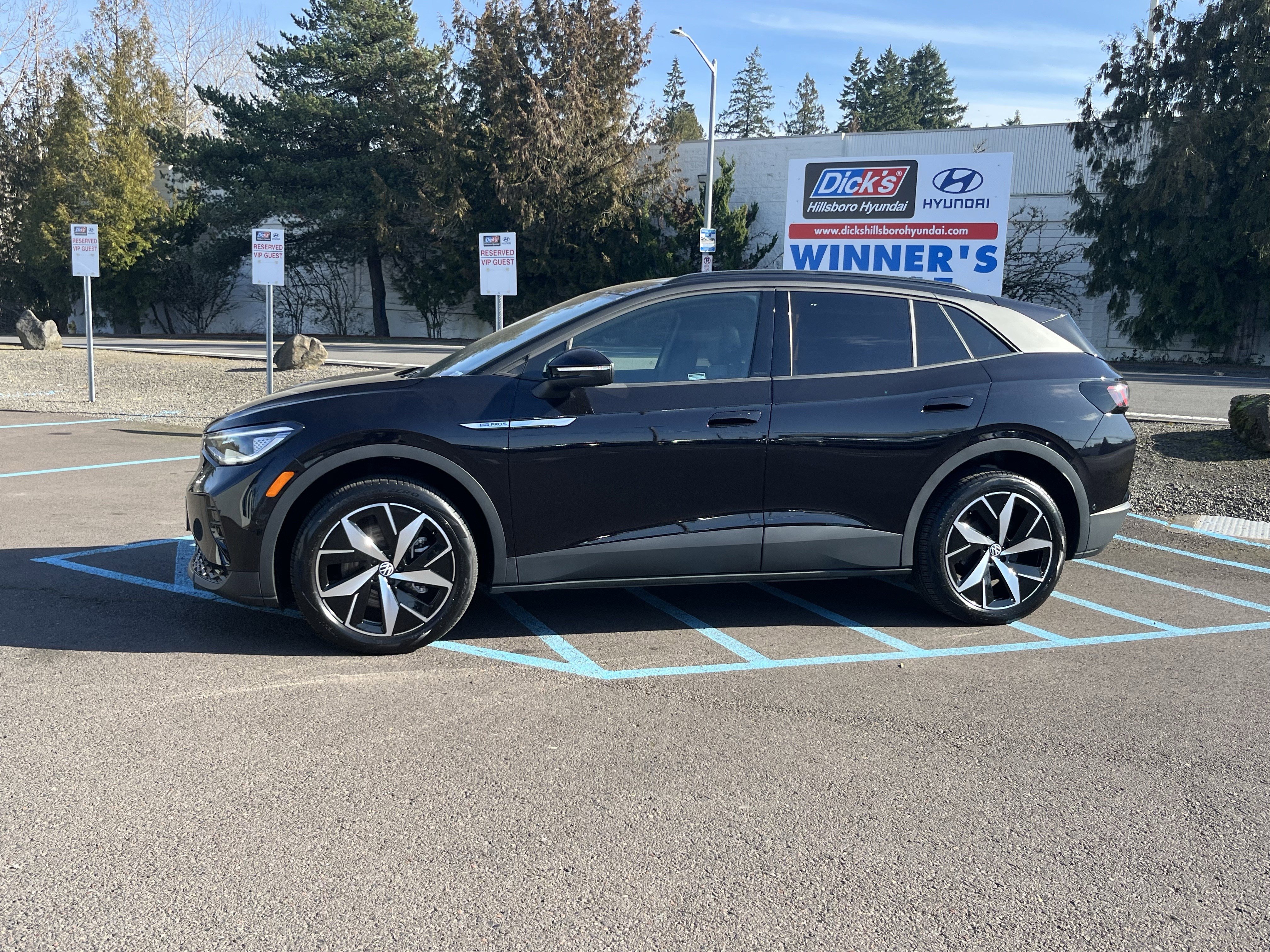 Used 2023 Volkswagen ID.4 Pro S video 2