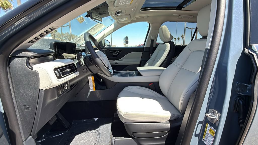New 2026 Lincoln Aviator 2WD image 17