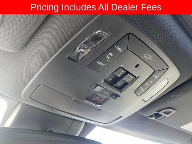 Used 2023 Toyota Sienna Platinum AWD/4WD image 26