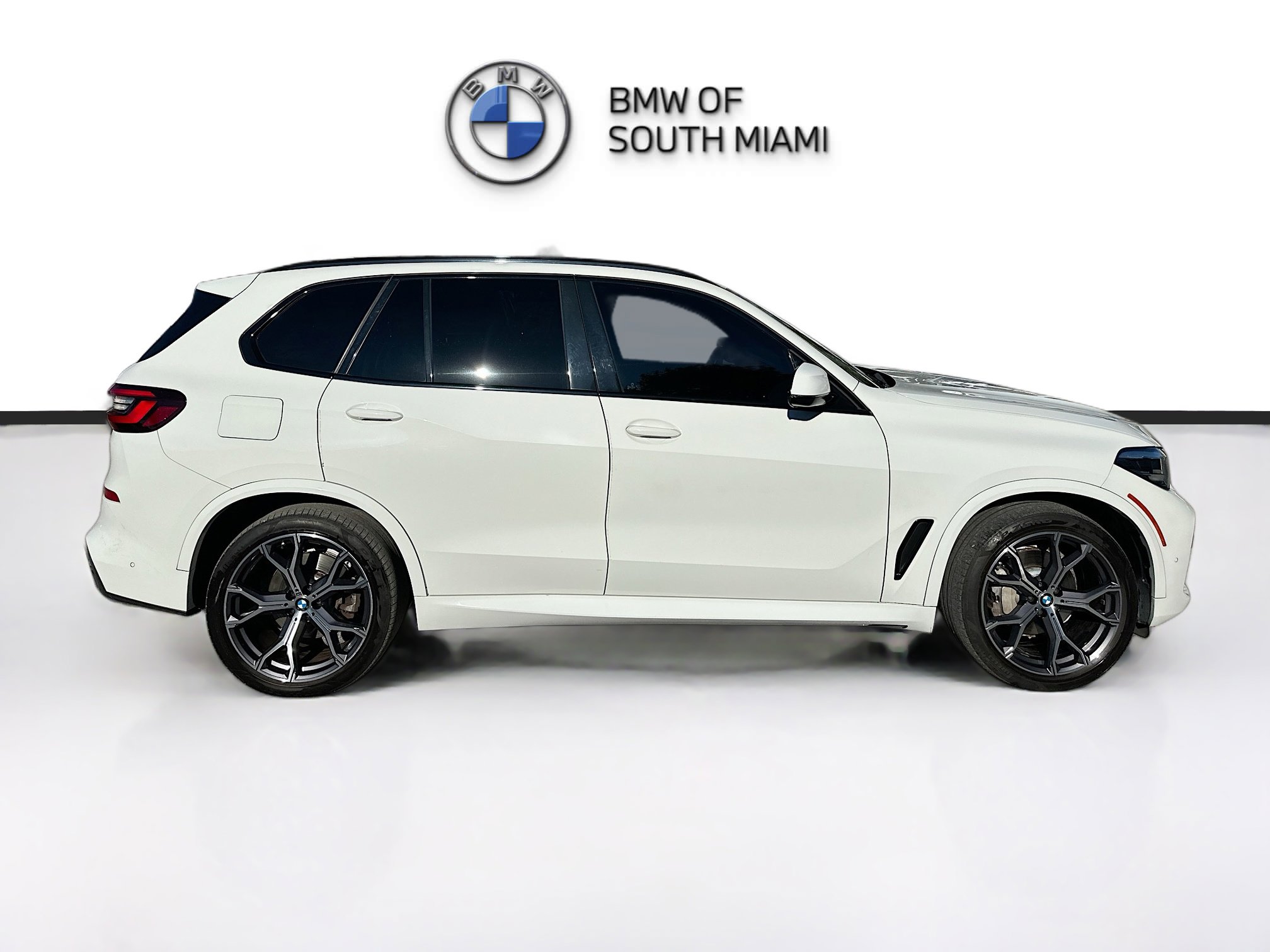 Used 2021 BMW X5 sDrive40i w/ M Sport Package image 8