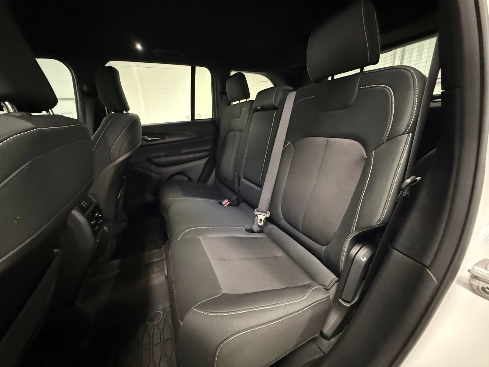 Used 2025 Jeep Grand Cherokee Laredo w/ MOPAR Finishing Package RWD image 21