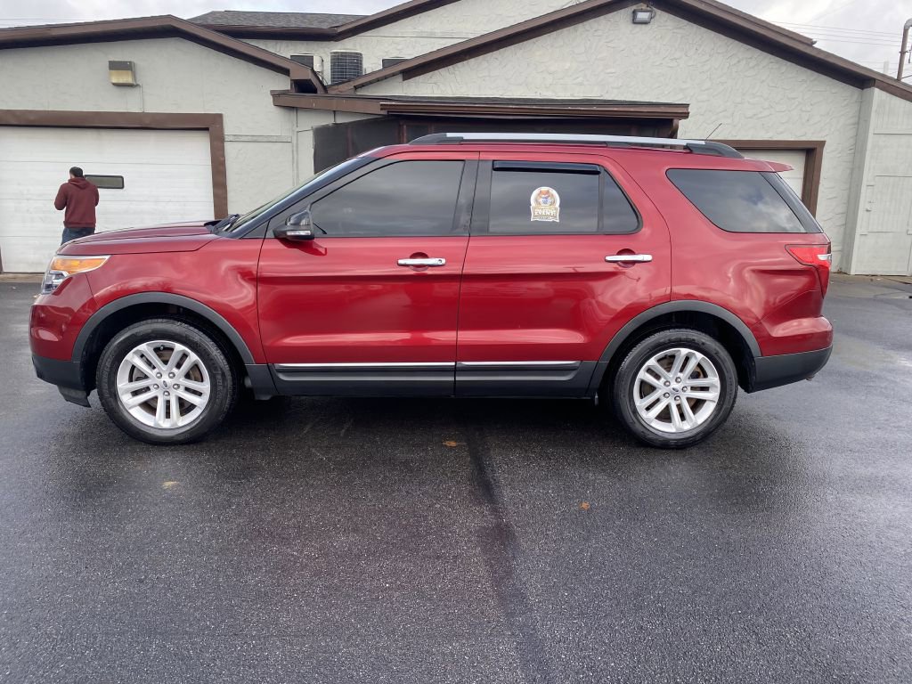 Used 2015 Ford Explorer XLT w/ Equipment Group 202A image 7