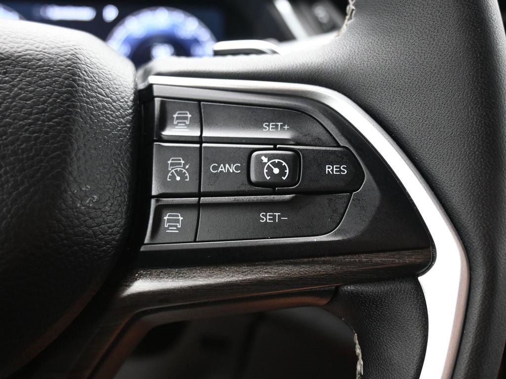 Certified 2024 Jeep Grand Cherokee L Limited w/ Luxury Tech Group II image 21