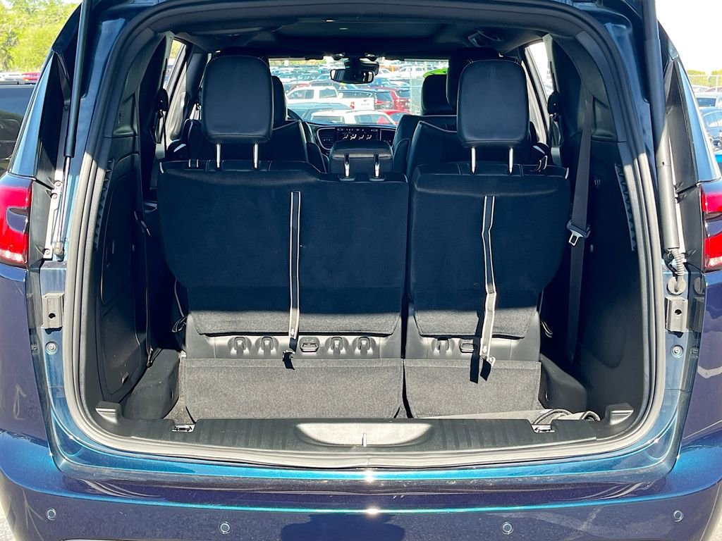 Certified 2024 Chrysler Pacifica Premium image 27