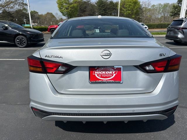 Used 2024 Nissan Altima 2.5 SV image 8