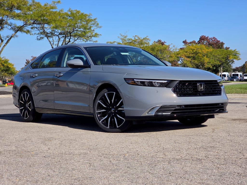 New 2026 Honda Accord Touring image 2