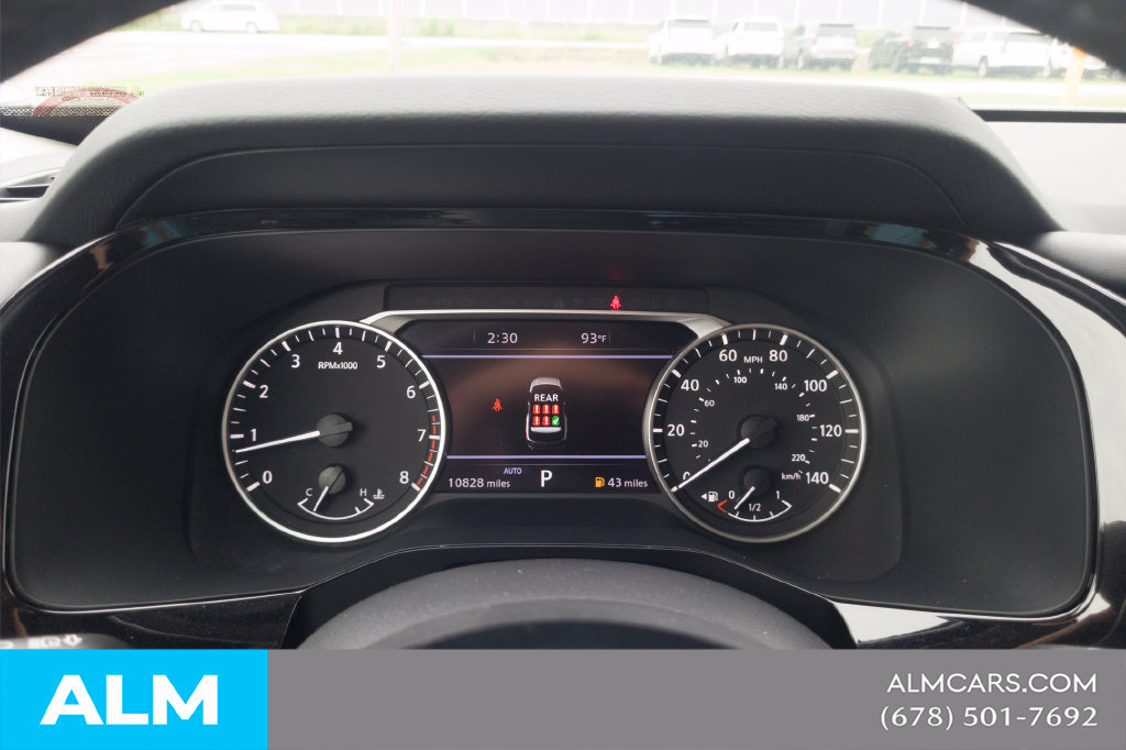 Used 2025 Nissan Pathfinder SL AWD/4WD image 30