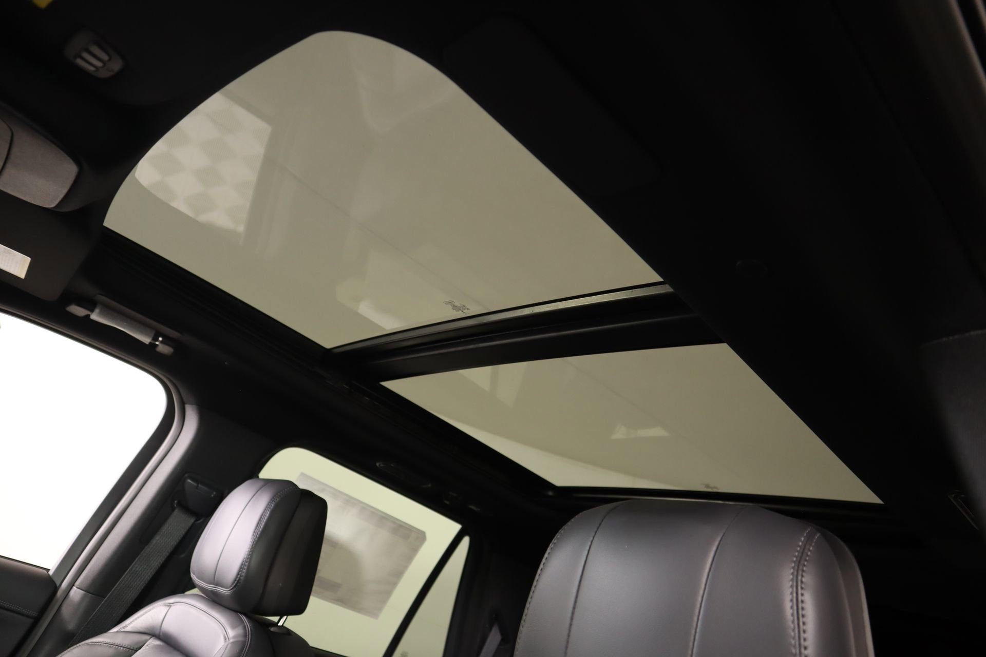 New 2026 Lincoln Navigator Reserve image 16