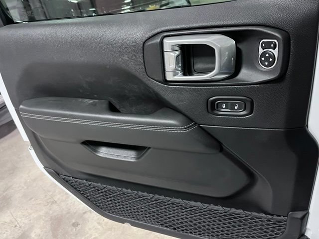 Used 2021 Jeep Wrangler Unlimited Sahara w/ Uconnect 4C Nav & Sound Group AWD/4WD image 24