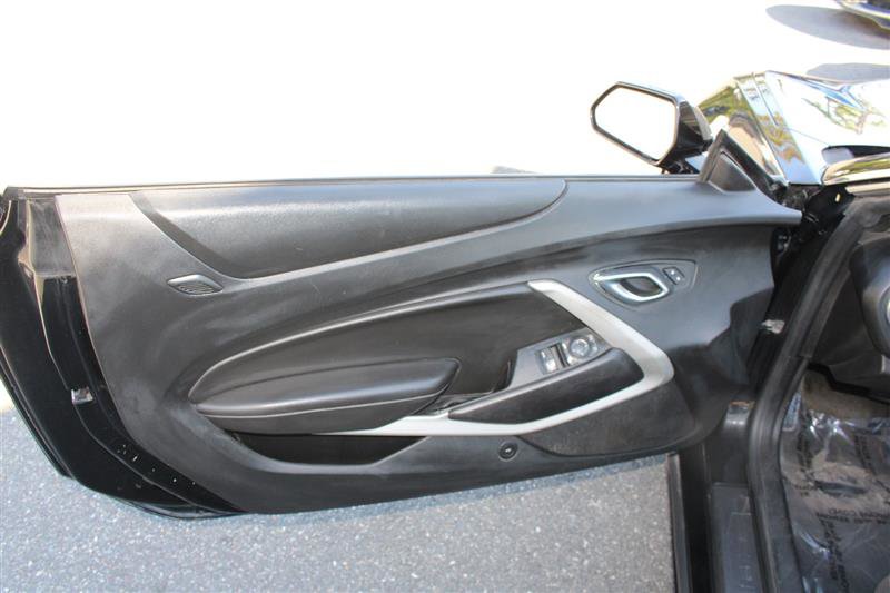 Used 2019 Chevrolet Camaro LT image 10