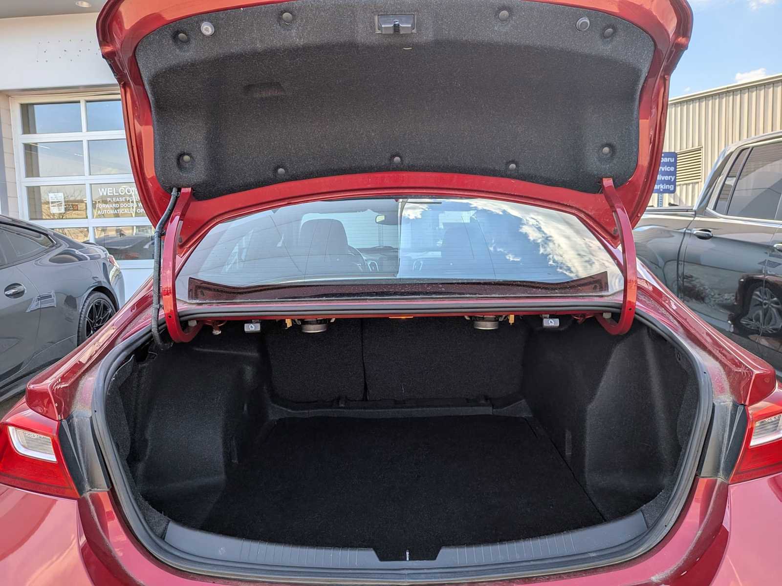 Used 2016 Chevrolet Malibu LT w/ Leather Package FWD image 30