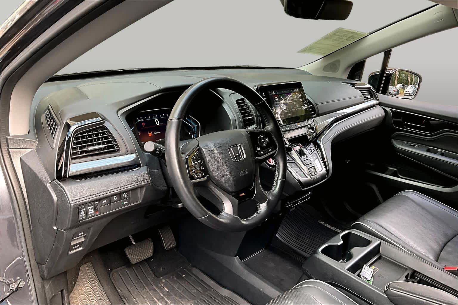 Used 2023 Honda Odyssey Elite image 18