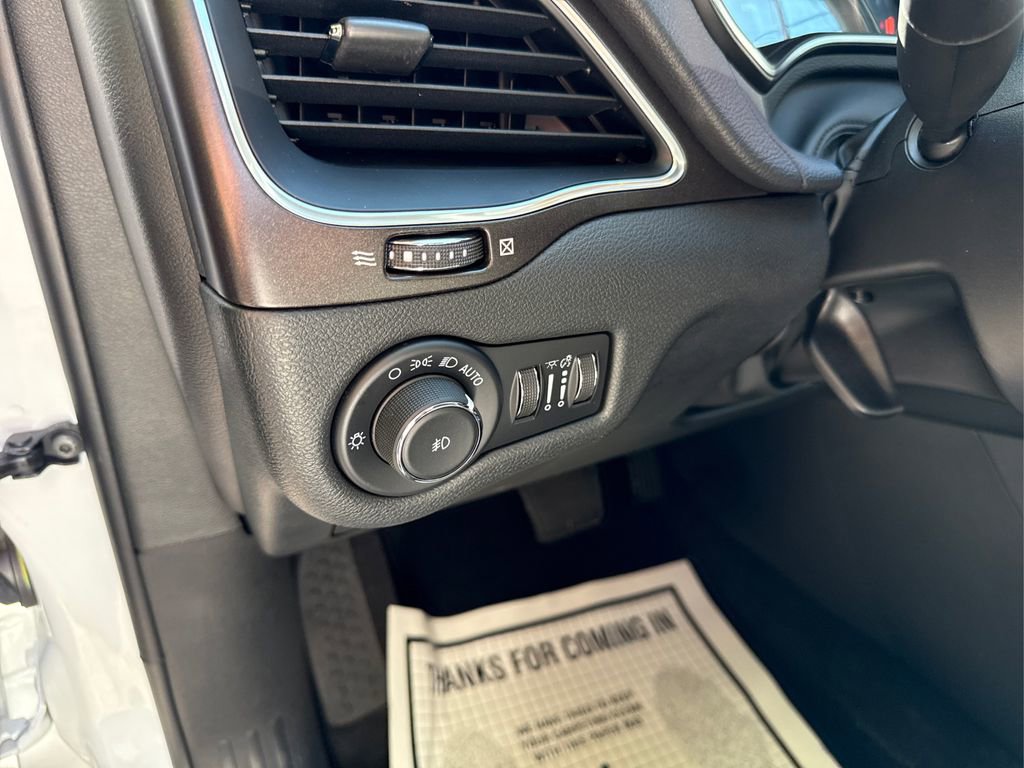 Used 2022 Jeep Cherokee Trailhawk image 36