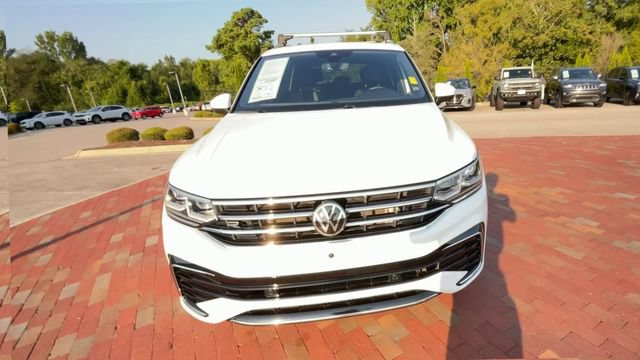 Used 2022 Volkswagen Tiguan SEL R-Line AWD/4WD image 4